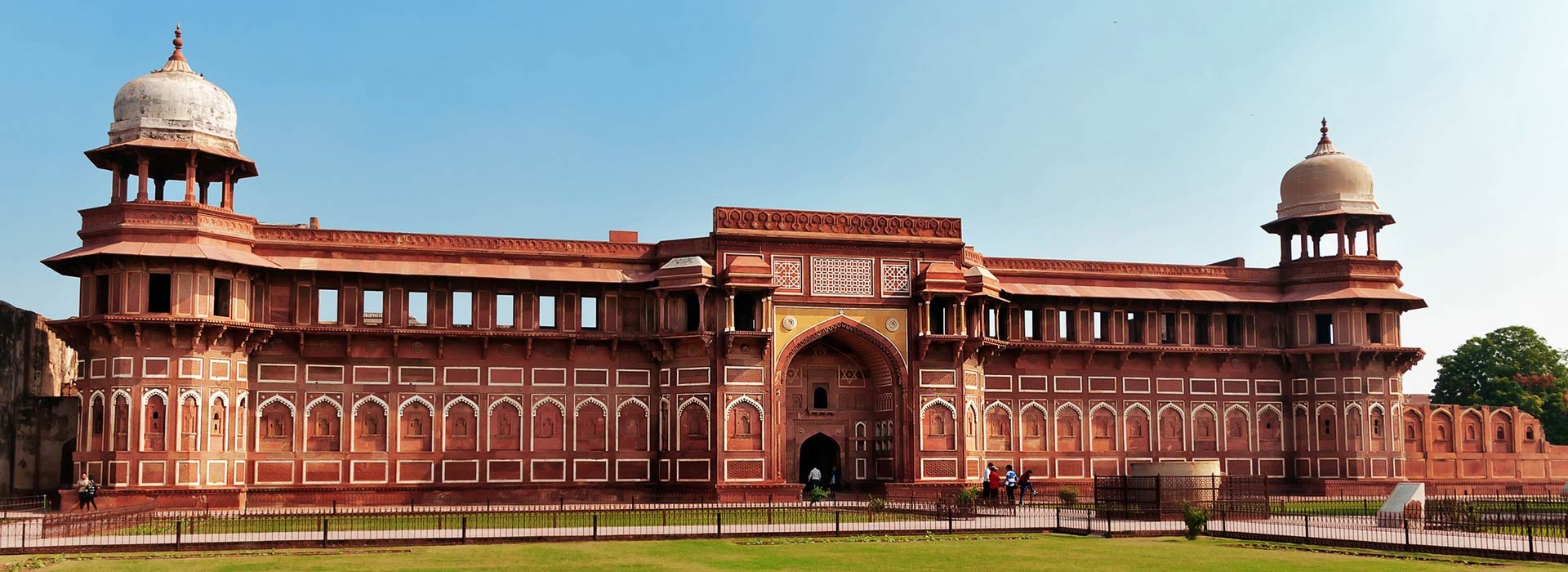 All Inclusive Same Day Agra Tour by Gatimaan Express Train