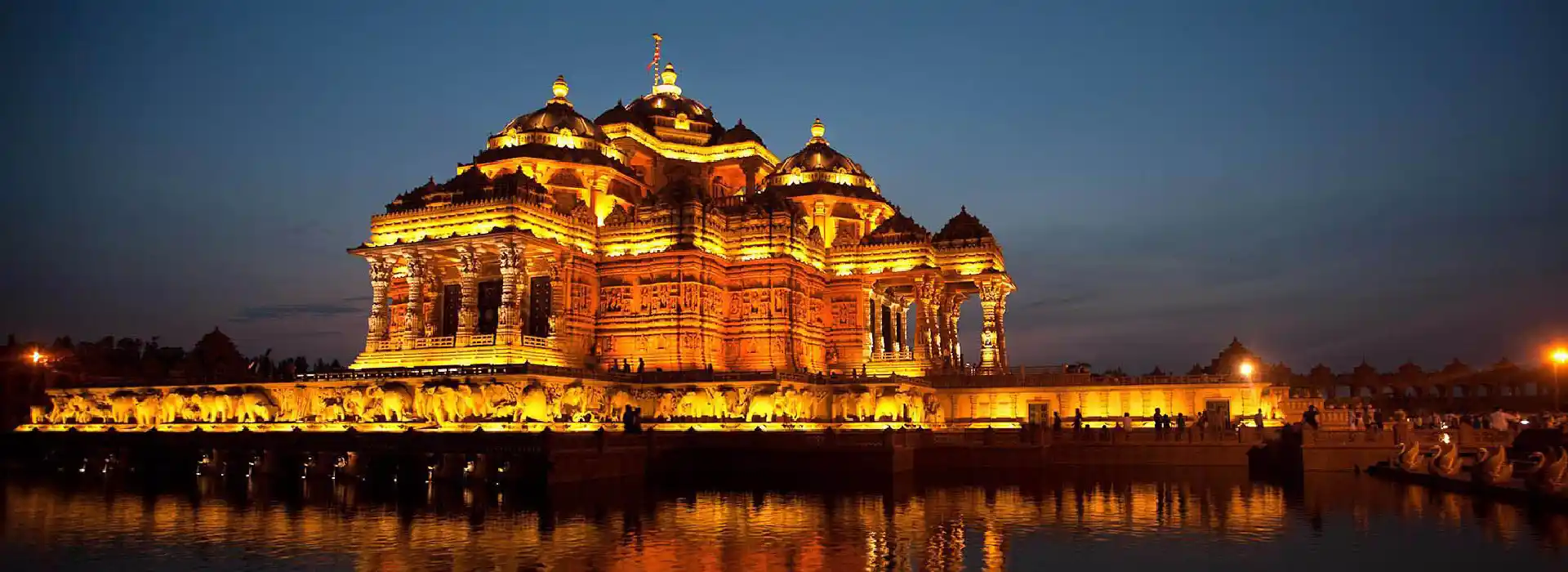 Delhi Temples and Spiritual Sites Day Tour – 6 Hours